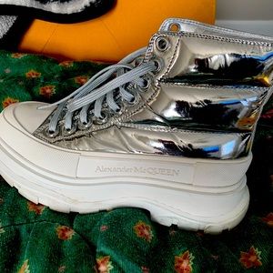 Women Alexander McQueens size 7 fairly used